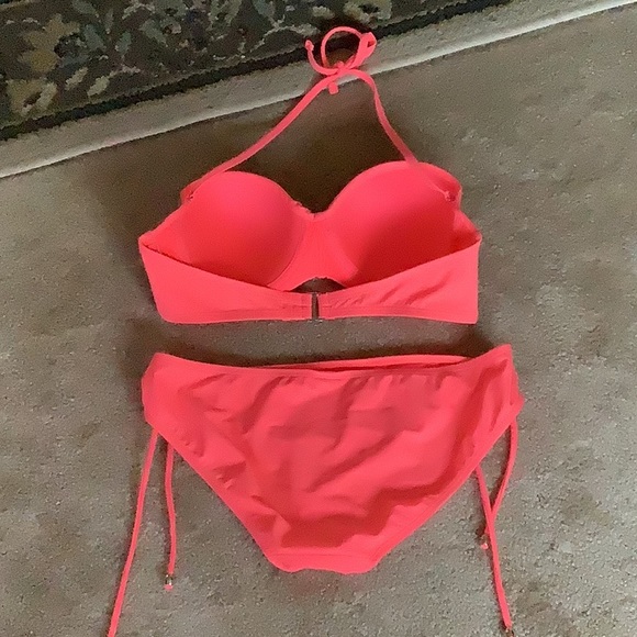 Hot pink bikini size 10/12 small C cup NWOT stretchy. Sexy gold balls on… - Picture 3 of 9